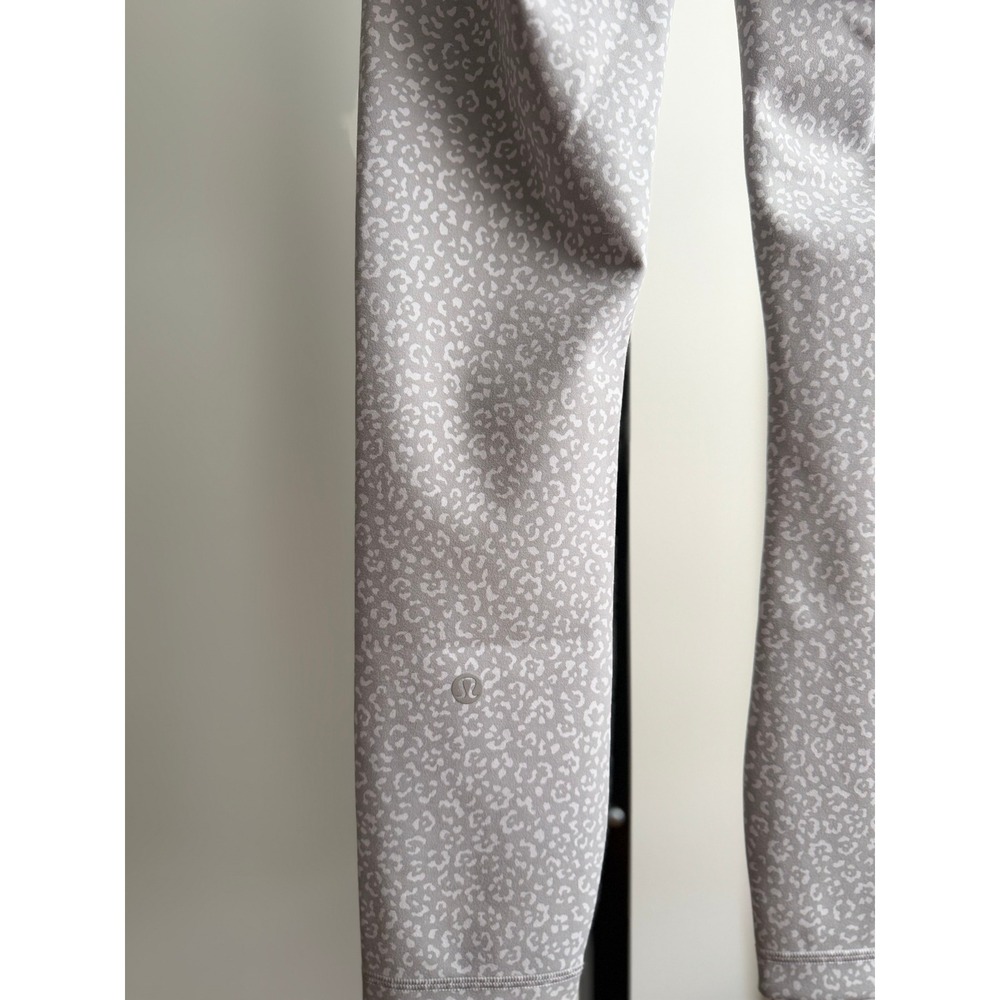 Lululemon Wunder Train High-Rise 25" - Size 0 - Leopard Daisy Starlight Multi - Picture 4 of 5